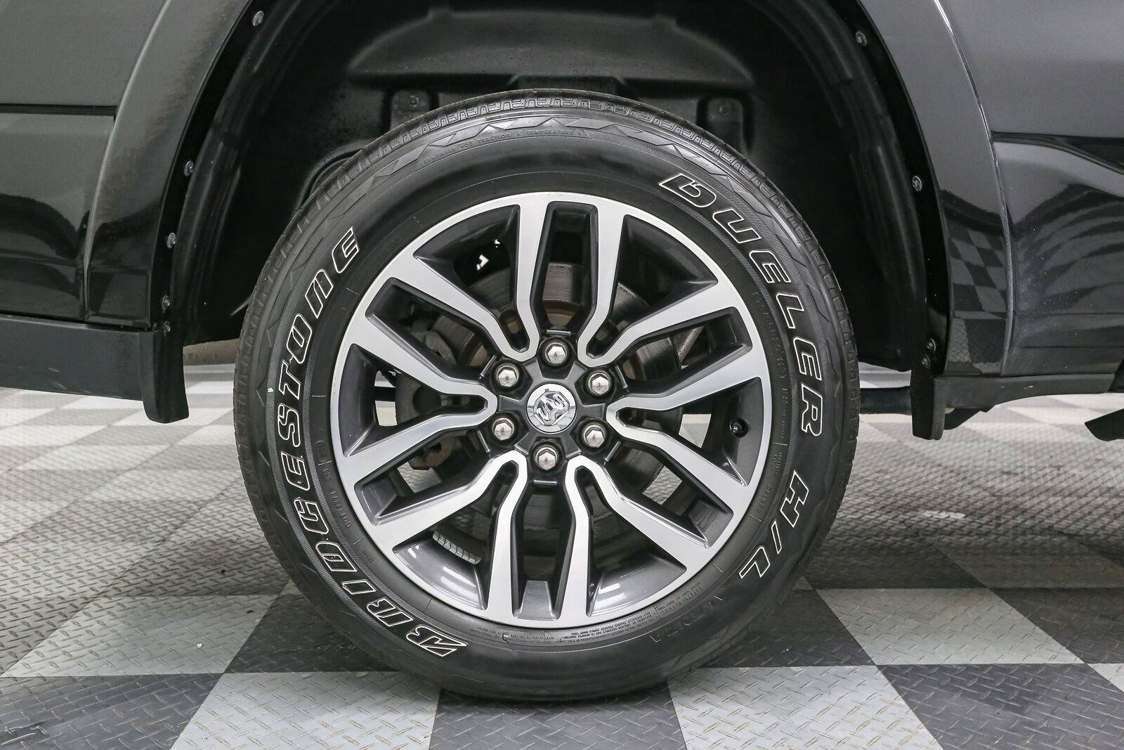 Used 2025 RAM 1500 Limited AWD/4WD image 20