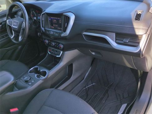 Certified 2022 GMC Terrain SLE w/ Driver Convenience Package image 28