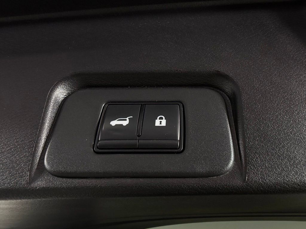 Used 2026 Nissan Rogue SV AWD/4WD image 30