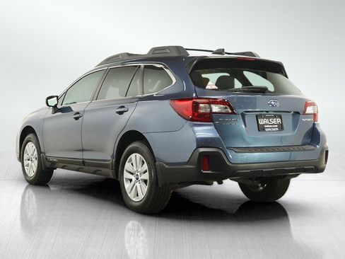 Used 2018 Subaru Outback 2.5i Premium AWD/4WD image 3