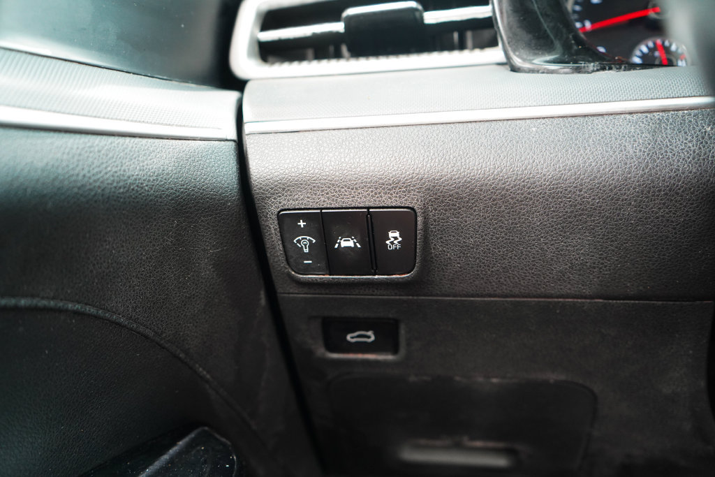 Used 2022 Kia K5 GT-Line FWD image 30