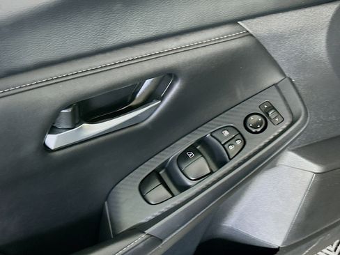 Used 2025 Nissan Sentra SV image 15