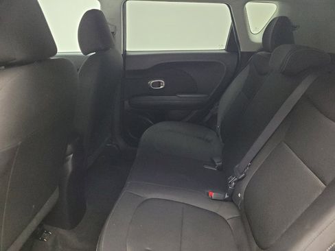 Used 2019 Kia Soul FWD image 18
