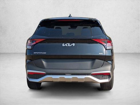 Used 2025 Kia Sportage LX AWD/4WD image 6