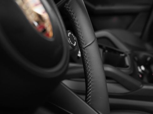 Certified 2025 Porsche Cayenne image 28