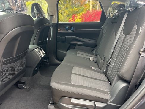 New 2026 Kia Sorento LX image 12
