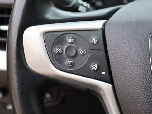 Used 2024 GMC Terrain SLT FWD image 12
