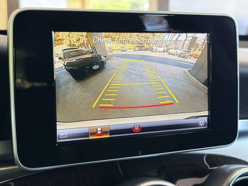 Used 2018 Mercedes-Benz GLC 300 image 24