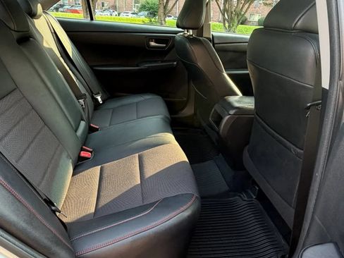 Used 2017 Toyota Camry SE FWD image 9