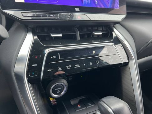 Used 2023 Toyota Venza Limited AWD/4WD image 10