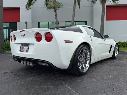 Used 2007 Chevrolet Corvette Z06 w/ Preferred Equipment Group RWD image 19