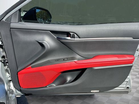 Used 2024 Toyota Camry XSE w/ Navigation Package image 36