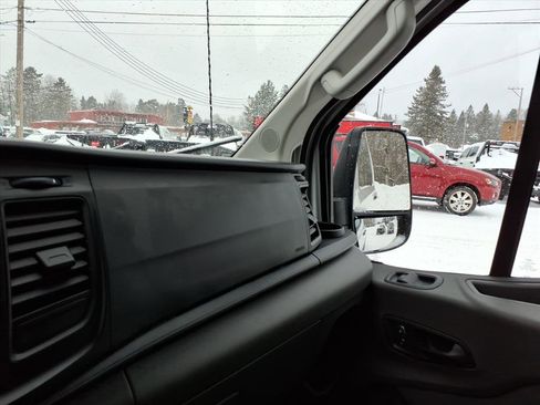 Used 2024 Ford Transit 250 Low Roof AWD w/ Exterior Upgrade Package image 18