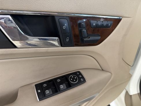 Used 2010 Mercedes-Benz E 550 Coupe image 30
