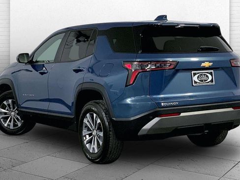 Used 2025 Chevrolet Equinox LT FWD image 11