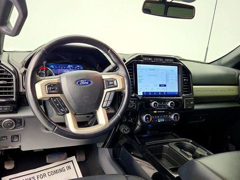 Used 2022 Ford F250 Lariat w/ Lariat Ultimate Package AWD/4WD image 12