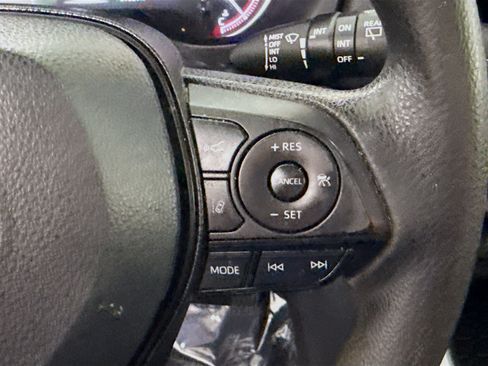 Used 2023 Toyota RAV4 XLE FWD image 15