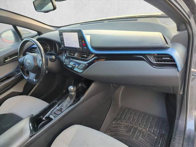 Used 2019 Toyota C-HR XLE FWD image 18