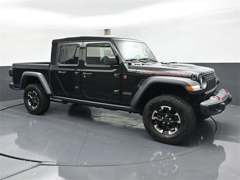 Used 2024 Jeep Gladiator Rubicon w/ Safety Group image 2