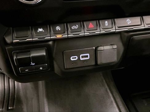 Used 2023 GMC Sierra 1500 Pro w/ Pro Value Package AWD/4WD image 31