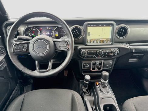 Used 2023 Jeep Wrangler Unlimited w/ Sun & Screen Package AWD/4WD image 25
