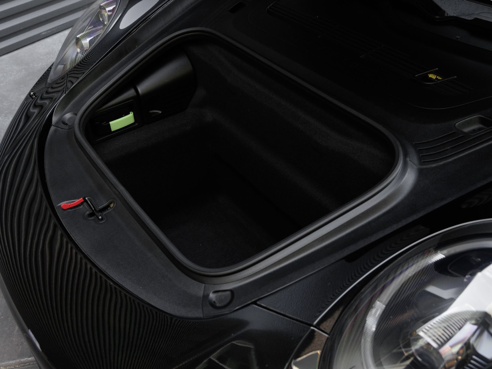 Certified 2018 Porsche 911 Turbo AWD/4WD image 42