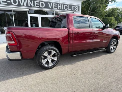 Used 2023 RAM 1500 Laramie AWD/4WD image 3