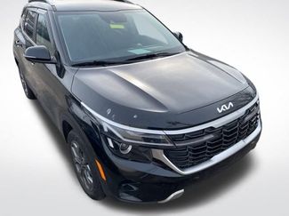 Used 2024 Kia Seltos S video 1