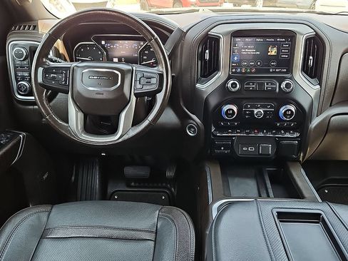 Used 2022 GMC Sierra 1500 Denali w/ Denali Premium Package AWD/4WD image 18