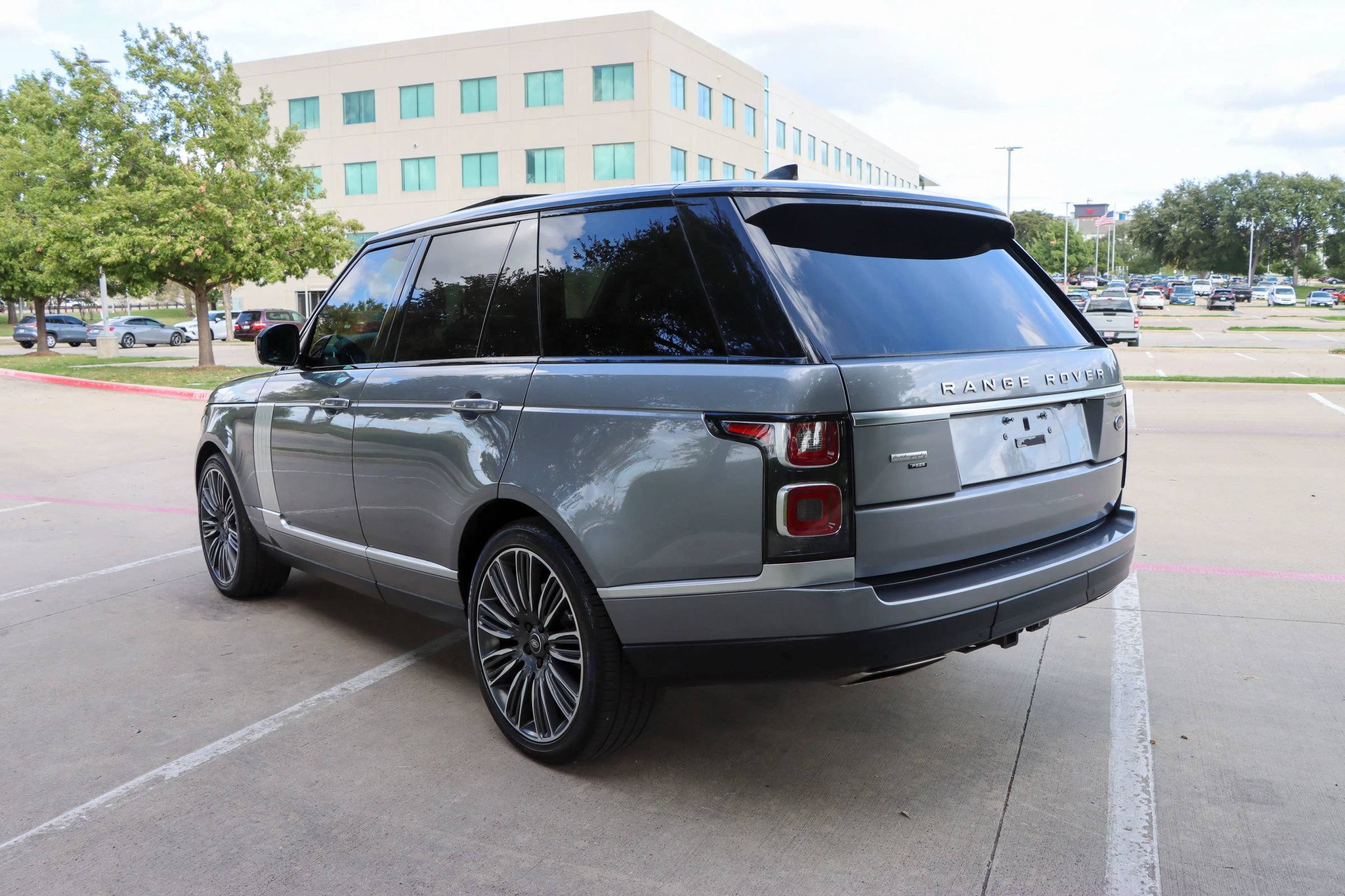 Used 2020 Land Rover Range Rover Autobiography AWD/4WD image 5