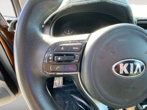 Used 2018 Kia Sportage LX image 19