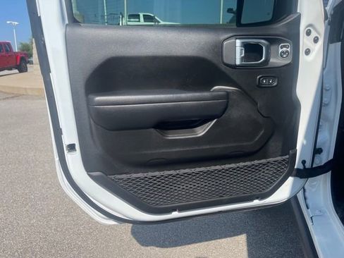 Used 2024 Jeep Wrangler Unlimited Rubicon image 20