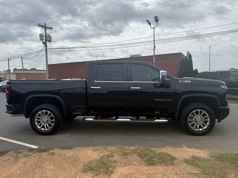 Used 2025 Chevrolet Silverado 2500 LT w/ Z71 Chrome Sport Edition image 2