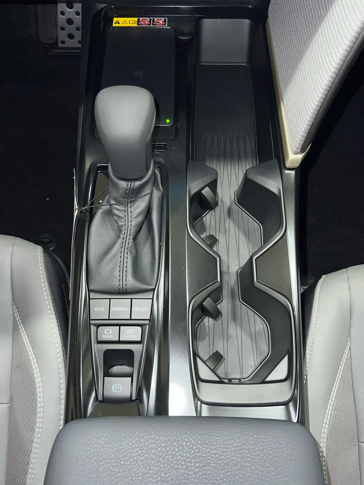 New 2026 Toyota Camry SE w/ Convenience Package FWD image 22