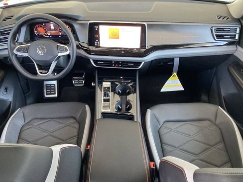 New 2026 Volkswagen Atlas Peak Edition image 15
