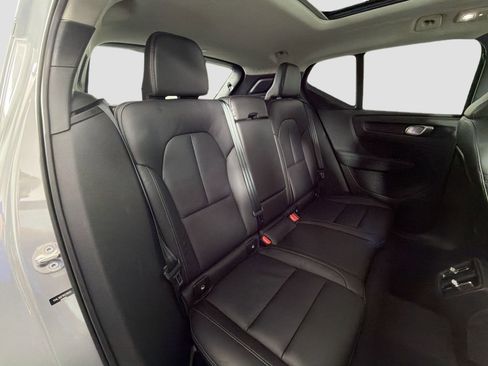 Certified 2024 Volvo XC40 B5 Plus w/ Climate Package image 27