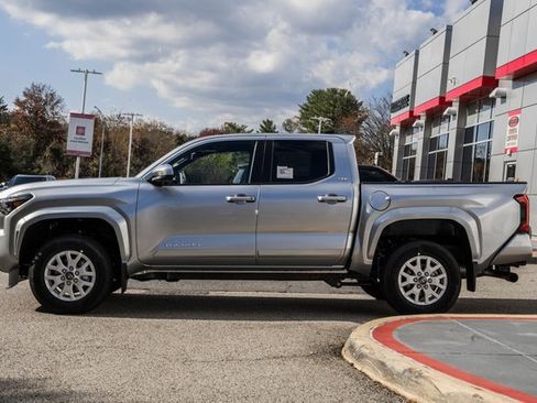 New 2025 Toyota Tacoma SR5 image 4