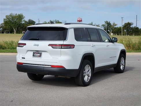 Used 2023 Jeep Grand Cherokee L Laredo image 7