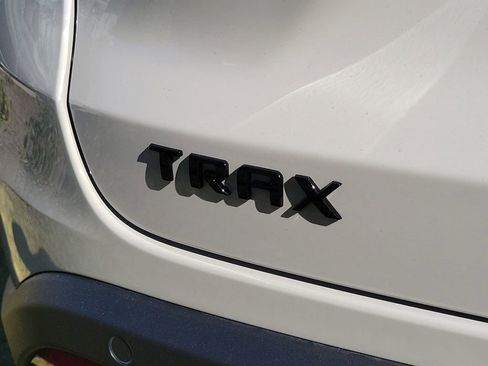 New 2026 Chevrolet Trax RS w/ Sunroof Package FWD image 7