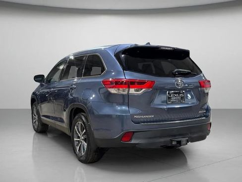 Used 2019 Toyota Highlander XLE AWD/4WD image 6
