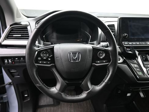 Used 2023 Honda Odyssey Touring image 14
