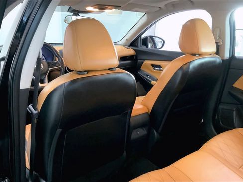 Used 2021 Nissan Sentra SV w/ SV Premium Package image 12