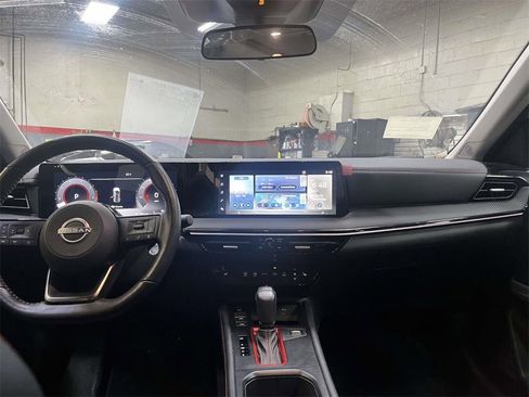 Certified 2025 Nissan Kicks SR w/ SR Premium Package image 14