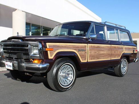 Used 1989 Jeep Grand Wagoneer image 18