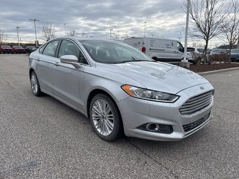 Used 2016 Ford Fusion SE w/ Equipment Group 202A image 1