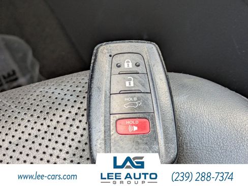 Used 2020 Toyota RAV4 Limited w/ Limited Grade Weather Package AWD/4WD image 33