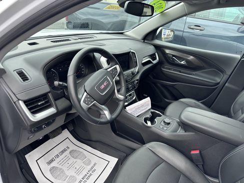 Used 2024 GMC Terrain SLT w/ Infotainment Package II image 14