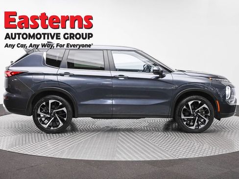 Used 2024 Mitsubishi Outlander SE AWD/4WD image 4