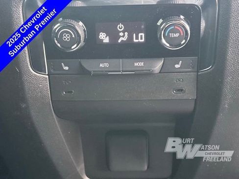 New 2025 Chevrolet Suburban Premier image 27