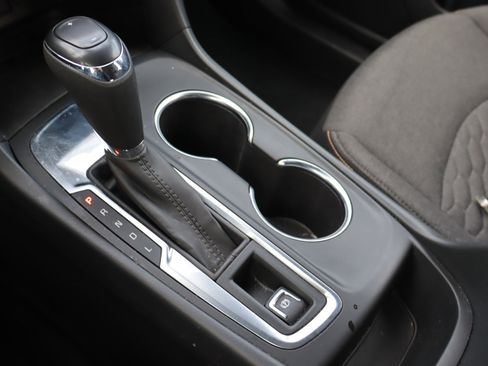 Used 2021 Chevrolet Equinox LT image 28